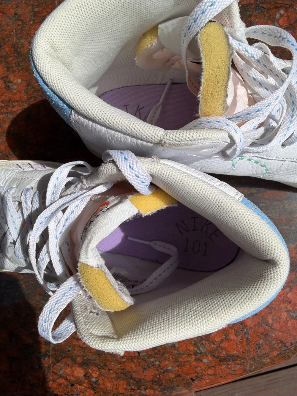 Nike 101 Womens 9/Mens or Boys 7 White High-Top Sneakers